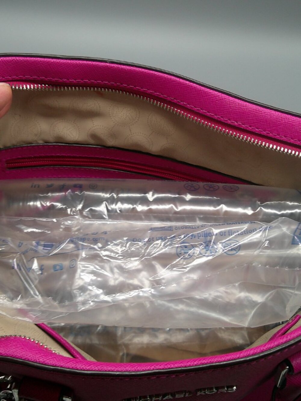 Pink Michael Kors handbag - Picture 5 of 10